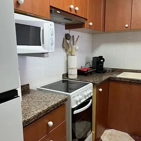 Apartamento Beachside Haven In - Terrace & Sea Views *